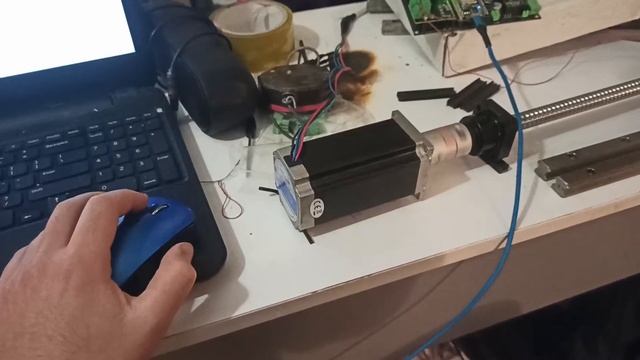 Play with stepper motor and ball screw. Setup home switch. Fluidnc software. 6 pack cnc controller смотреть онлайн