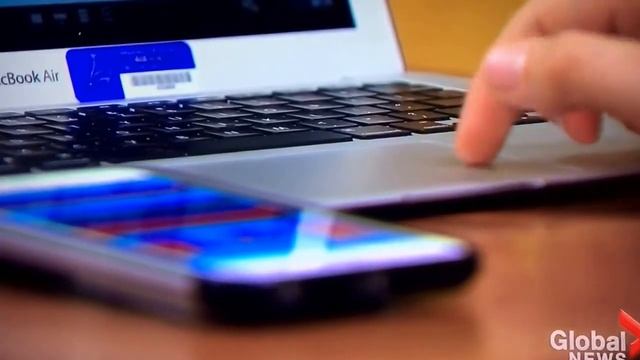 CRHS Student To Design iOS App to Help Syrian Students Better Adjust to School Life смотреть онлайн