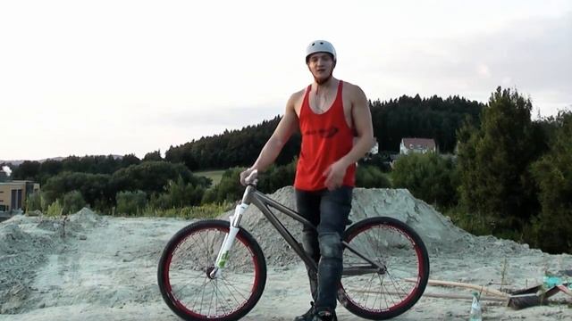 How to "Tailwhip" MTB - German Tutorial смотреть онлайн