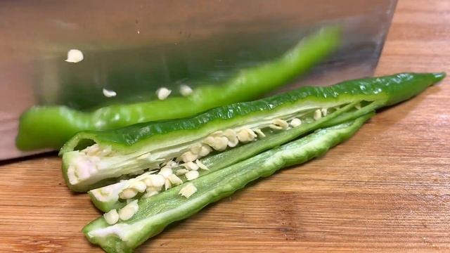 沒想到榨菜這樣做那麼好吃，鮮酸脆爽，開胃下飯，簡單易學【胡斌哥美食】#榨菜 #榨菜做法 смотреть онлайн