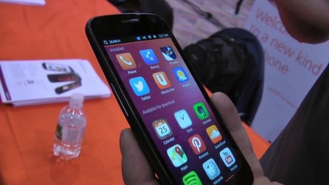 Ubuntu Linux OS for smartphones - first look смотреть онлайн