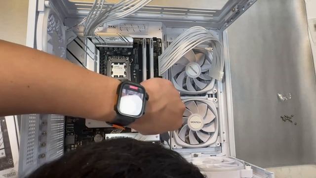Building my First Gaming PC смотреть онлайн