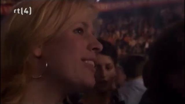 IOS - Uit de Schaduw (De vrienden van Amstel live! in Ahoy' смотреть онлайн