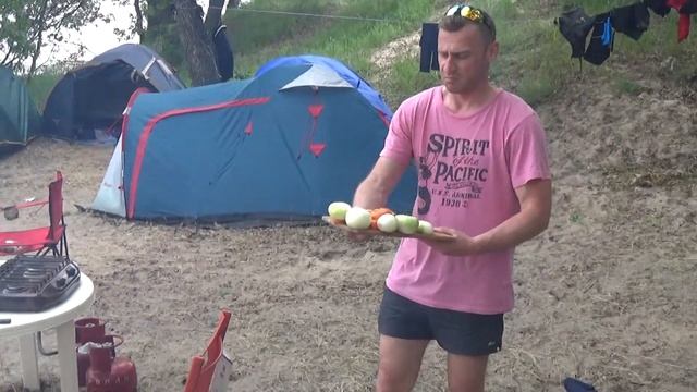 Как готовить уху на костре. Мужская кухня с Андреем Сажневым смотреть онлайн