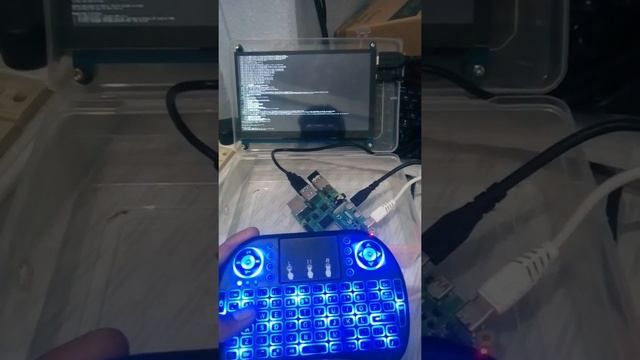 booting kali Linux on raspberry pi 4 mini keyboard and touch screen display смотреть онлайн