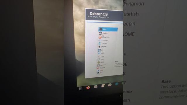 Reborn Linux a beautiful Arch distro..... смотреть онлайн