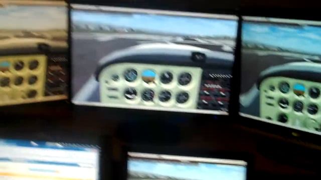 FlightGear Ubuntu 9.1 multi screen test смотреть онлайн