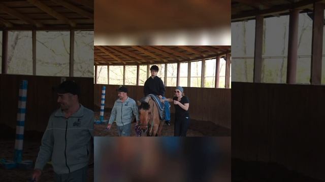 Благотворительный четверг смотреть онлайн