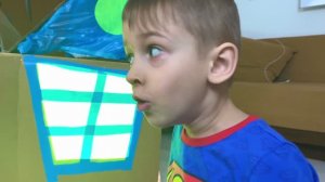 Руслан и 24 часа в КАРТОННОМ ДОМЕ со СЛАДОСТЯМИ | Забавная история от Ромарики Плей