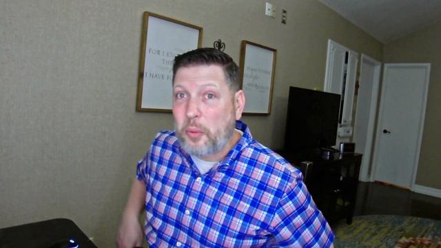 Let's talk about distro hopping! Why we move from one Linux Distribution to another. смотреть онлайн