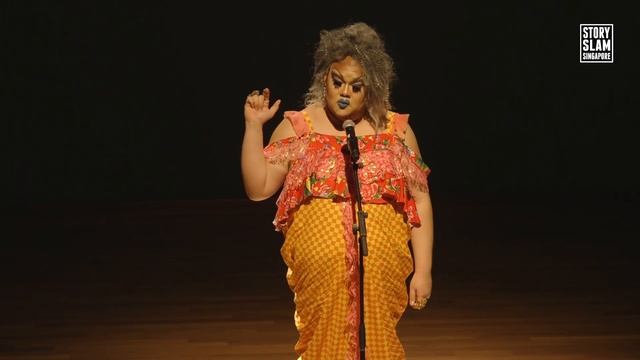Story Slam Singapore Grand Slam 2016 - Becca D' Bus смотреть онлайн