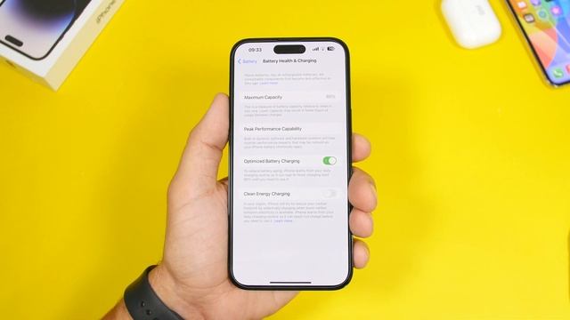 iOS 17 - Battery Health Will DROP if You Update !? смотреть онлайн