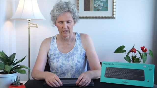 Logitech K400+ Wireless Media Keyboard Review смотреть онлайн