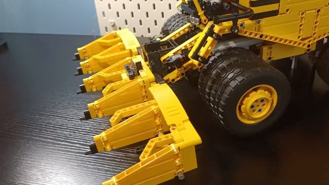 Corn harvester - LEGO 42114 - MOC смотреть онлайн