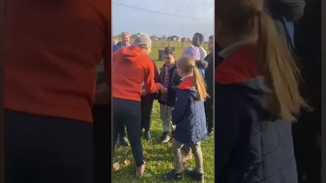 Благотворительный четверг смотреть онлайн