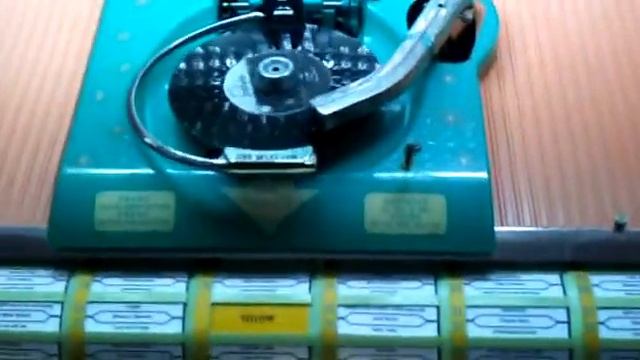Rock-Ola 1458 play's again смотреть онлайн