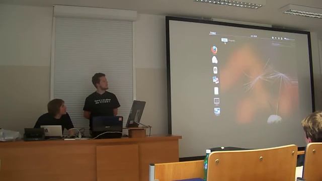 I spotkanie Koła Bezpieczni: Fedora 15 vs. Windows 7 смотреть онлайн