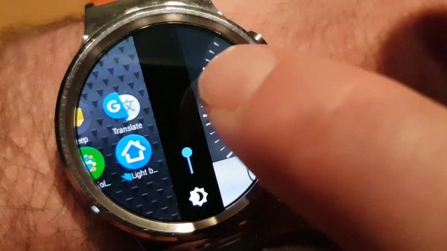 Ambient brightness control in Bubble Cloud watch face (Wear OS) смотреть онлайн