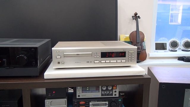 Nakamichi DVD-15 135,000yen(2000 release) смотреть онлайн