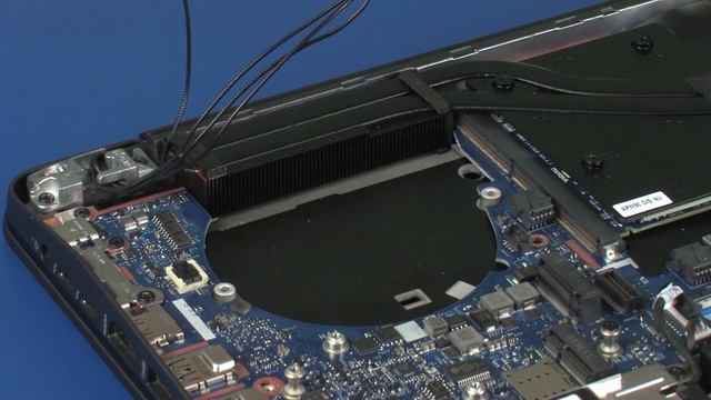 Replace the VGA Fan | HP Zbook 15 G3 Mobile Workstation | HP Support смотреть онлайн