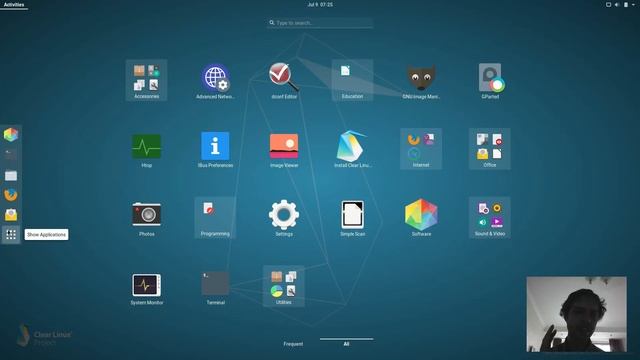Clear Linux OS with Gnome 3.32 Review смотреть онлайн