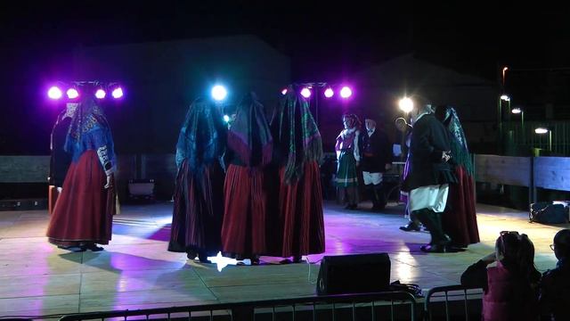 ==Gruppo Folk Fedora Putzu di Selargius - Su ballu e' pratza== (4) смотреть онлайн