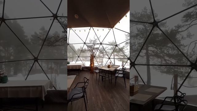 Атмосферный ресторан в глэмпинге Lago Ladoga #глэмпинг #glamping смотреть онлайн