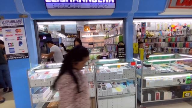 BUYING APPLE PRODUCTS IN GREENHILLS WITH MARY: GAANO KA RISKY? смотреть онлайн