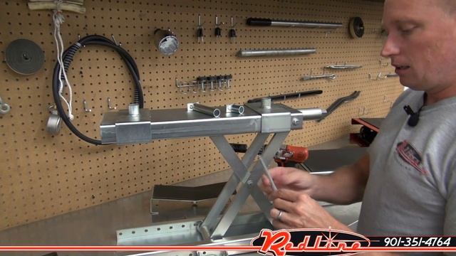 Handy Universal Motorcycle & Lo-Boy Scissor Jack смотреть онлайн