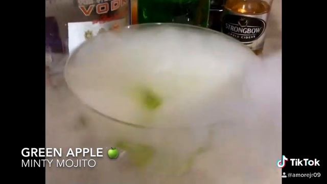 DRY ICE Super Cool Cocktails - Smoky Green Apple Mojito|Loren’sKitchen смотреть онлайн