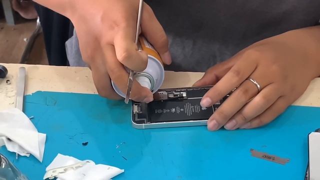 I replaced iPhone 12 mini Battery! смотреть онлайн
