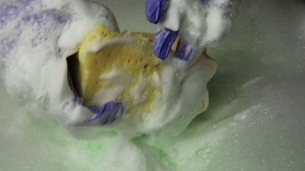 ASMR Green Sponge Squeezing 🍏 APPLE PARADISE 🍏 Oddly Satisfying ASMR