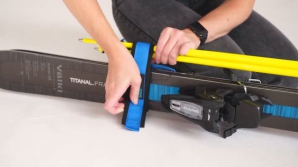 Instructions for ski-n-go - how to use carries for skis and ski poles