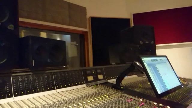 Studio Session Larage & Damiani X Saknes X Mehdi K-Libre X Le Choeur Phocéen смотреть онлайн