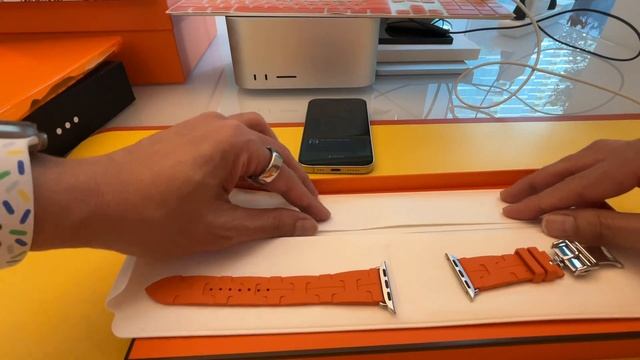 Apple Watch Hermès Single Tour Deployment Buckle Kilim Band In Orange Rubber Unboxing 2023
