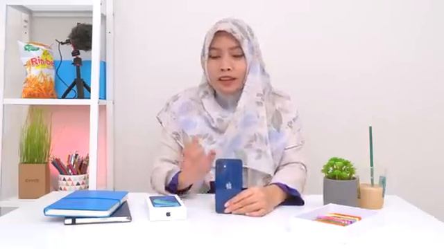 Resmi iBox!! Unboxing iPhone Yang Paling Sederhana смотреть онлайн