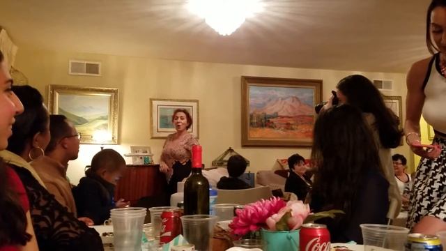 Ani's mom singing Dle Yaman смотреть онлайн