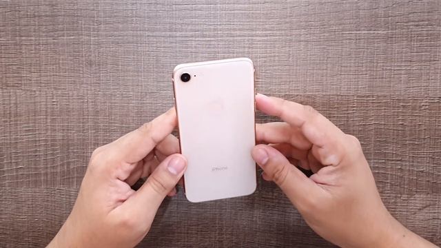 COMPREI um IPHONE 8 na ALIEXPRESS e para MINHA SURPRESA... смотреть онлайн