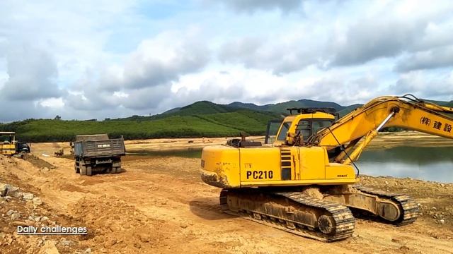 Wow Trucks Excavator #56 / KOMATSU excavator operates after 15 years of rest / #Excavators смотреть онлайн