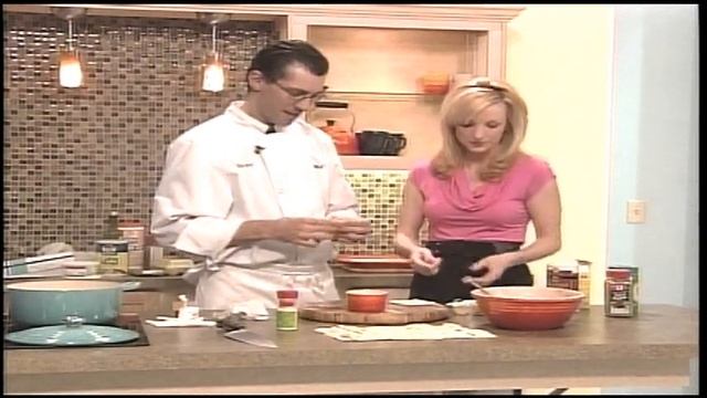 Chef Brad makes Apple Stuffed Chicken and some amazing potatoes смотреть онлайн