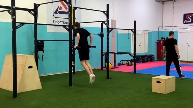 Паркур влог:Научился новый трюк в зале. Паркур и фриран смотреть онлайн