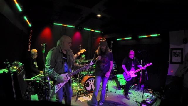 JakTripper- Adams Apple @ Madcats смотреть онлайн