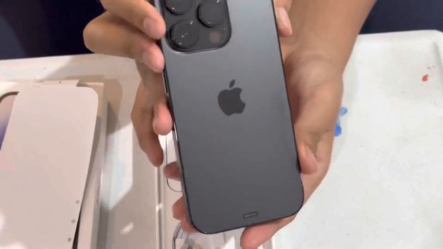 Unboxing iphone 14 pro matte black смотреть онлайн