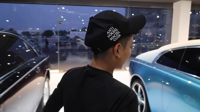 The 15 Year old who Sold Me a CAR .. смотреть онлайн