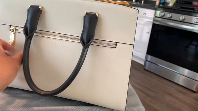What’s in my bag/what’s in my purse Bostanten смотреть онлайн