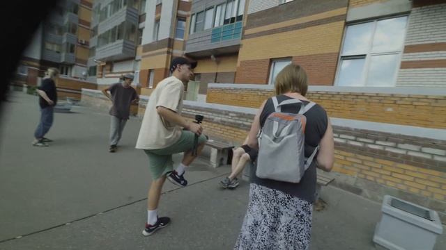 Дикие Жильцы / Страшное переднее сальто / Паркур трюки на Комендантском проспекте и Шинах смотреть онлайн