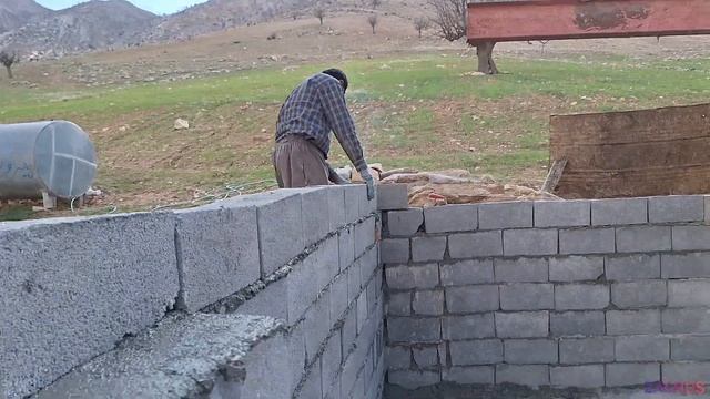 Effort and help: the birth of neighboring twins in critical conditions смотреть онлайн