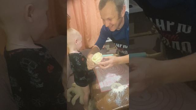 1000000980.mp4 Плюшки дла любимых дамочек ❤❤❤🎼на рейве 🌸🌺🌻🌹🌷🌼💐