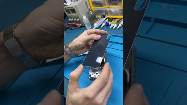 Замена задней крышки iPhone X смотреть онлайн