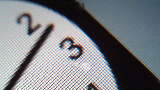 iPhone Clock icon pixels on microscope (zoom x200) смотреть онлайн